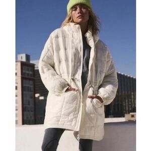 Free People Patricia Packable Poncho Puffer Womens XS Gorpcore Outdoors Winter